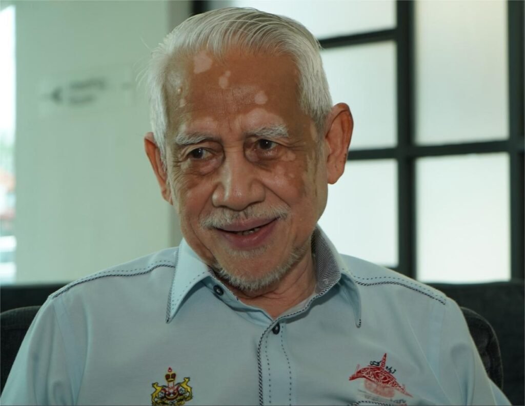Datuk din -