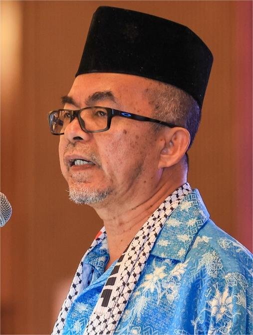 Dr Kamaruzaman Yusof