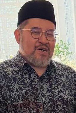 B - Prof Dr Ahmad Fauzi
